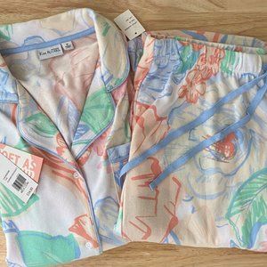 Set of 2 - Women's Pajamas - Floral Prints - Size Medium - NWT
